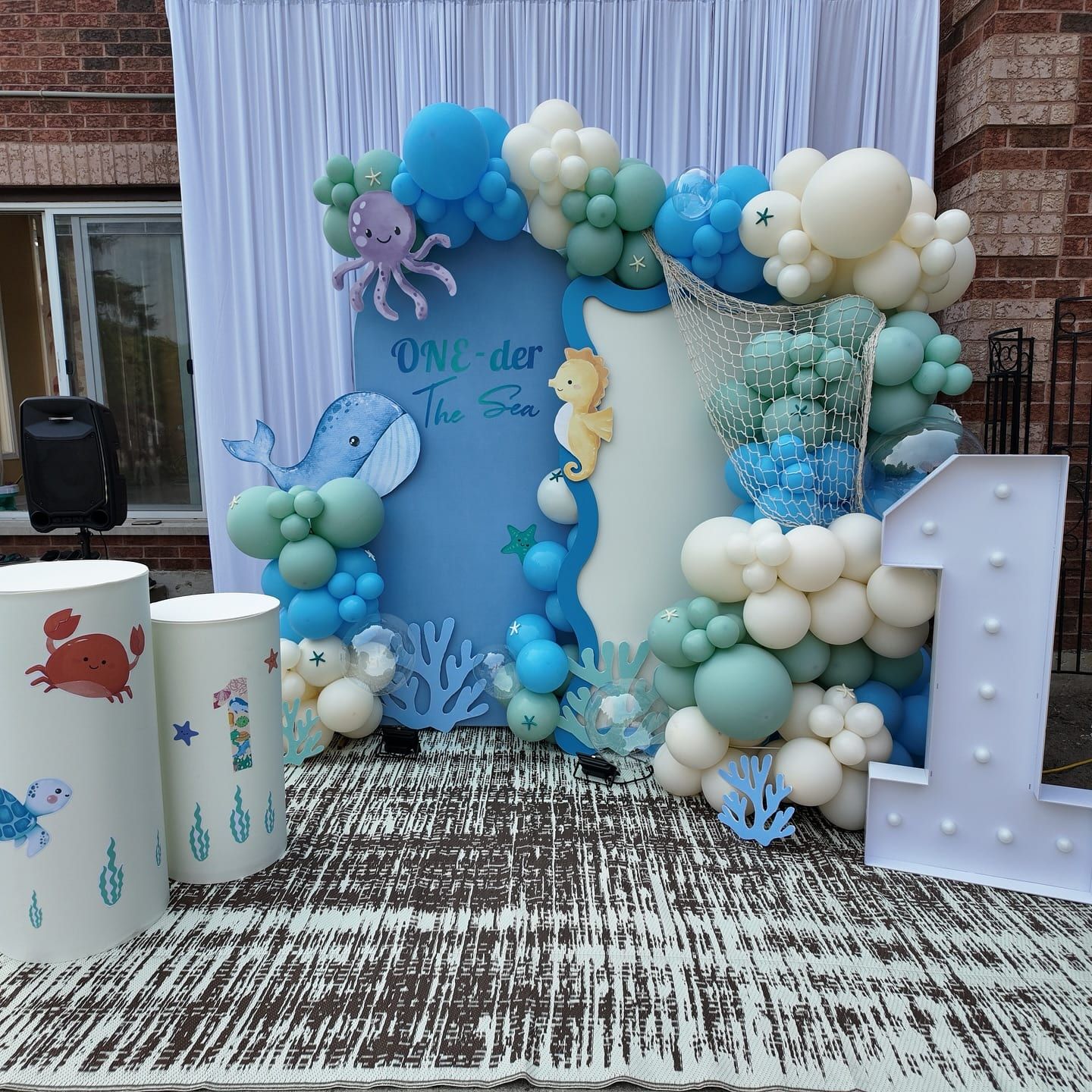 Birthday decor by Nami Creations (photo 15)