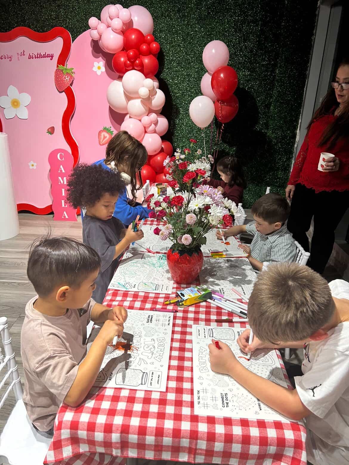 Birthday decor by Nami Creations (photo 2)