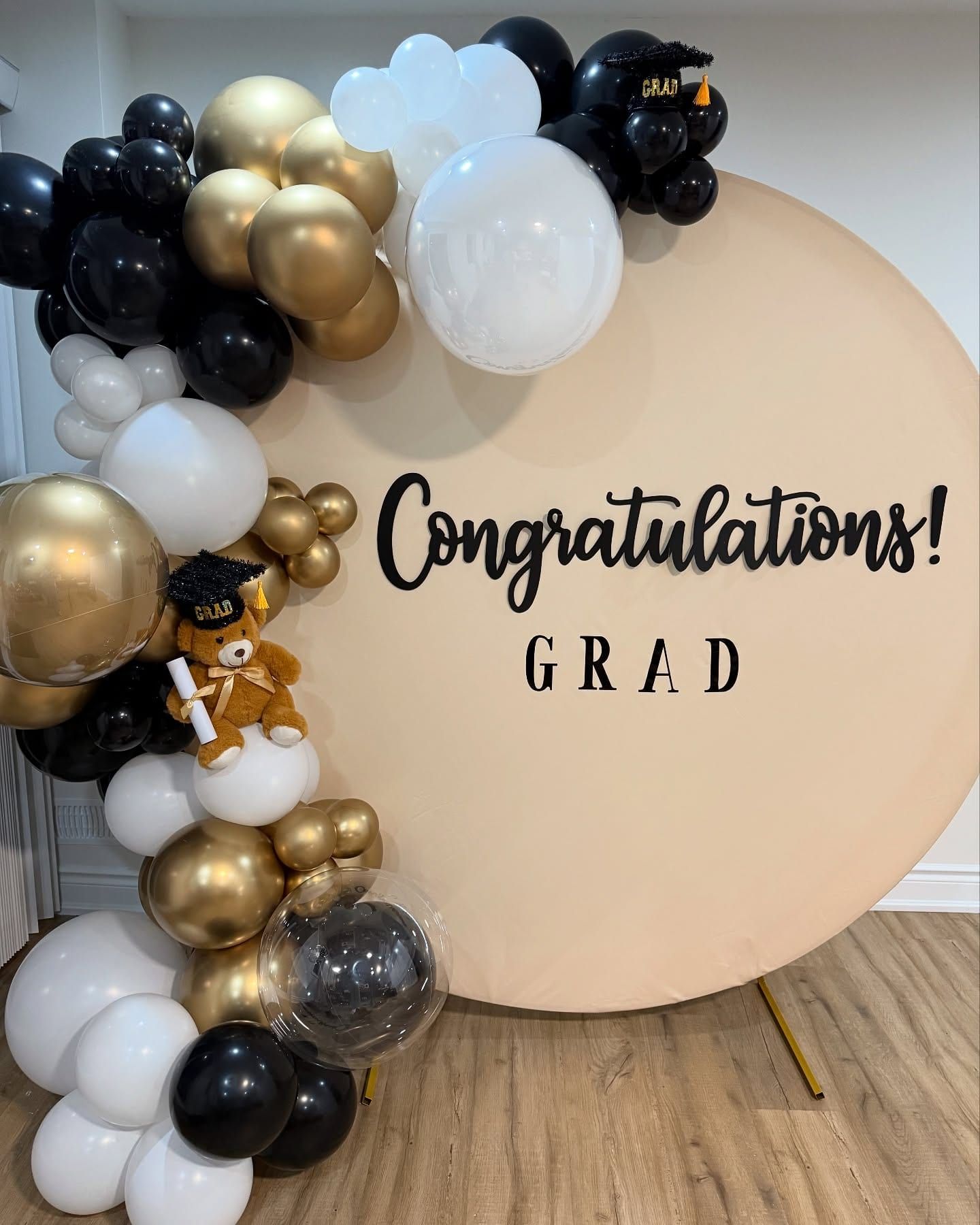 Graduation decor by Nami Creations (photo 1)