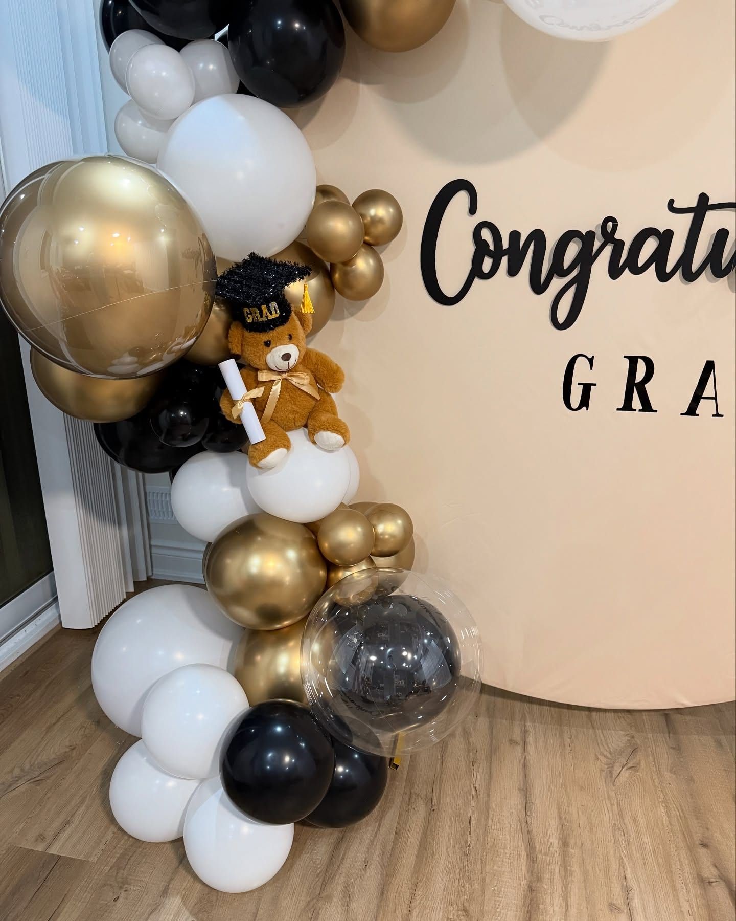 Graduation decor by Nami Creations (photo 2)