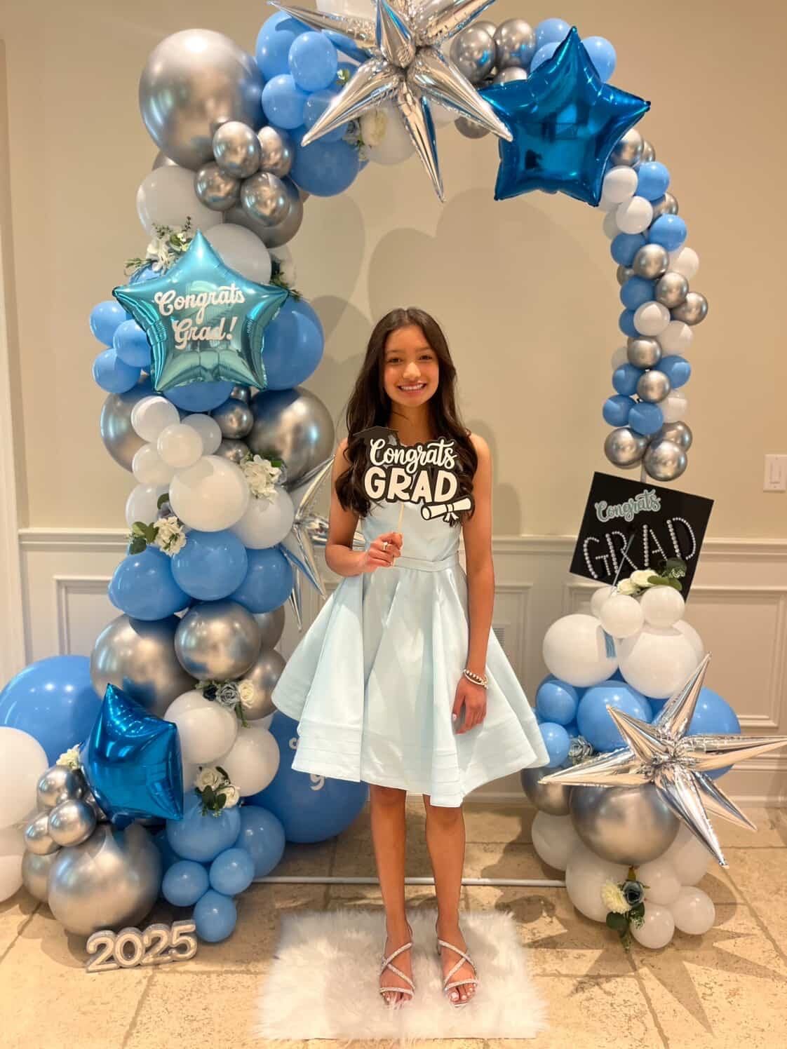 Graduation decor by Nami Creations (photo 5)